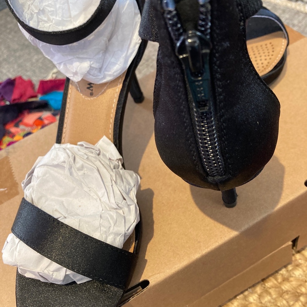 Comfort view heels